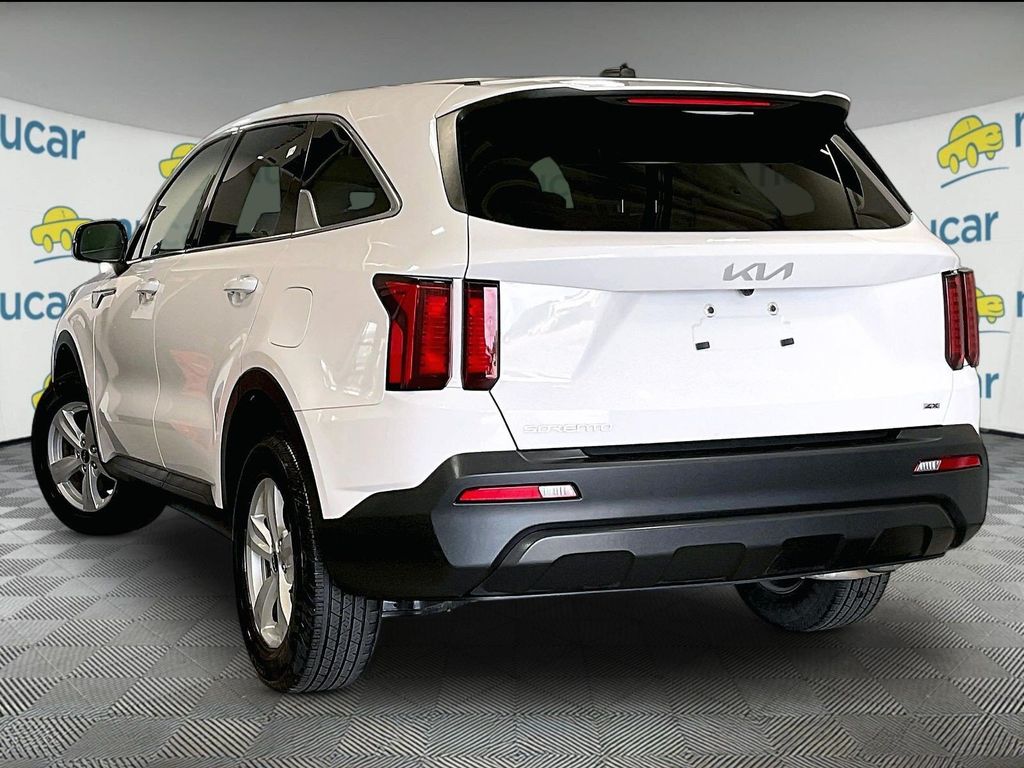 2023 Kia Sorento — photo 4