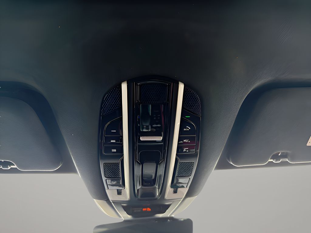 Used Car 2023 Porsche Cayenne E-hybrid  Turbo S For Sale Under $130,000 In Austin, Texas