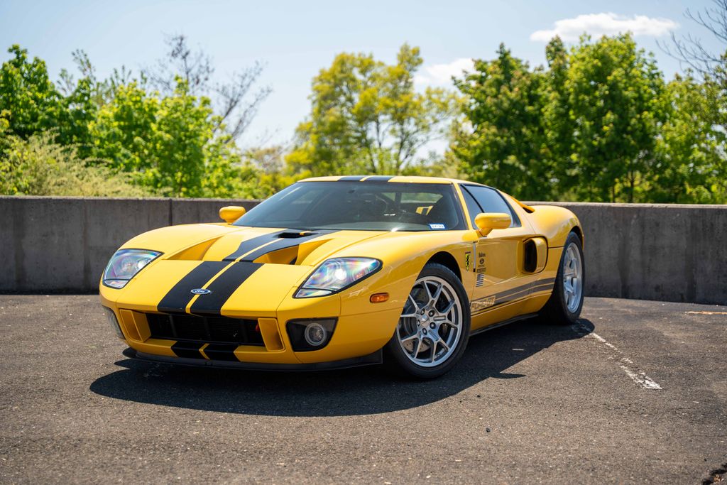 2006 Ford GT RWD Coupe Rear-Wheel Drive 6-Speed Manual