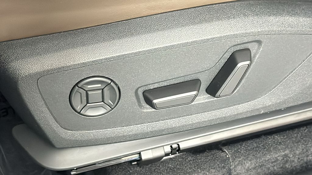 2025 Audi Q6 e-tron Premium 31