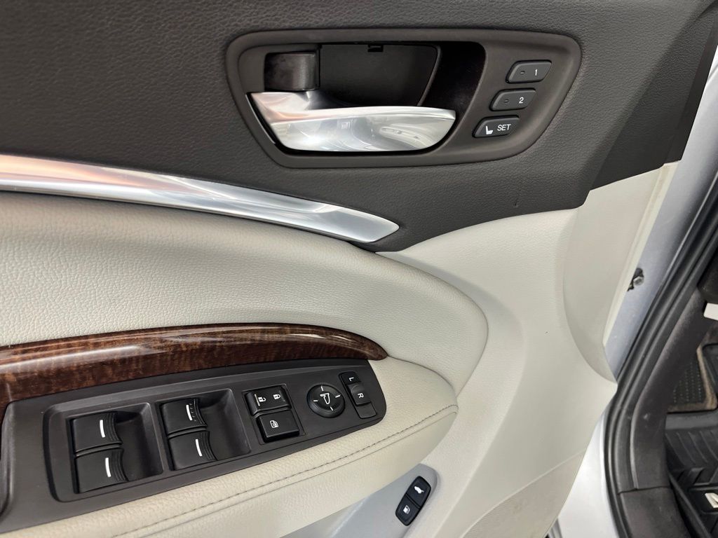 Thumbnail: 2018 Acura MDX - 31