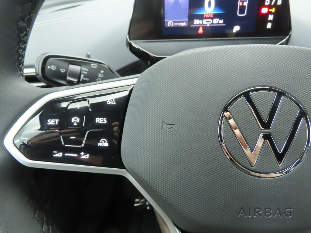 2025 Volkswagen ID.4 Pro 11