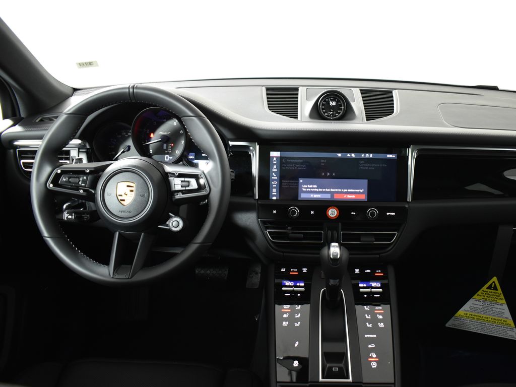 Thumbnail: 2026 Porsche Macan - 16