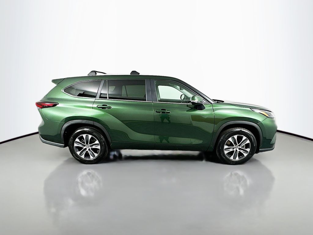 2024 Toyota Highlander XLE 4