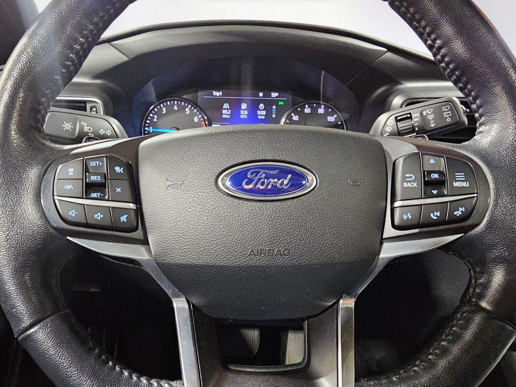 Used 2020 Black Ford Limited image 25