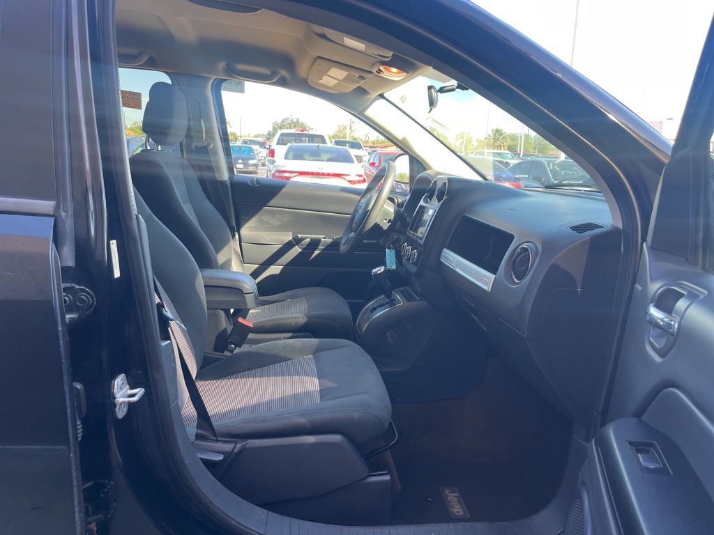 Thumbnail: 2014 Jeep Compass - 25