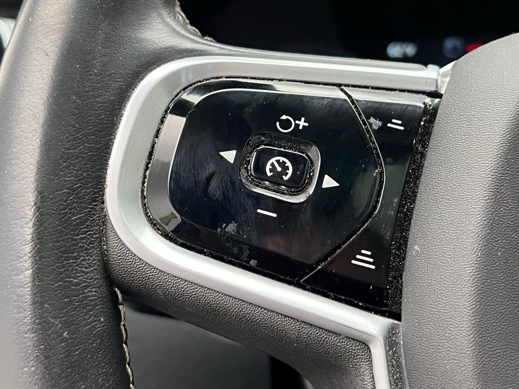 Thumbnail: 2021 Volvo XC60 - 19