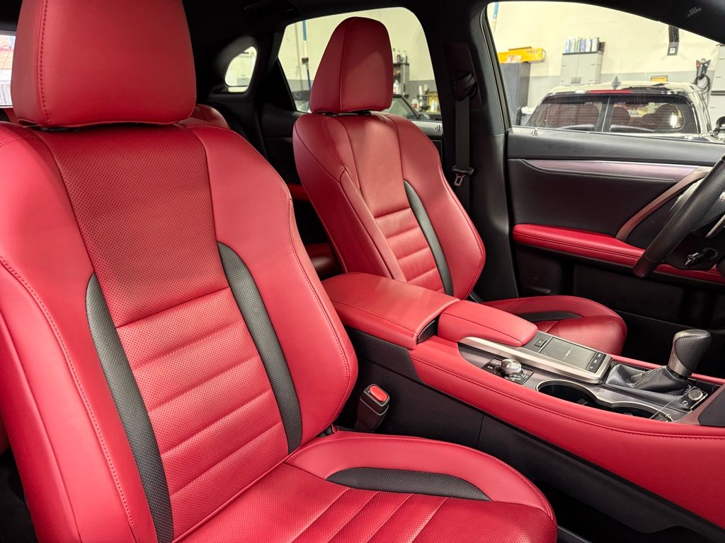 Thumbnail: 2022 Lexus RX - 31