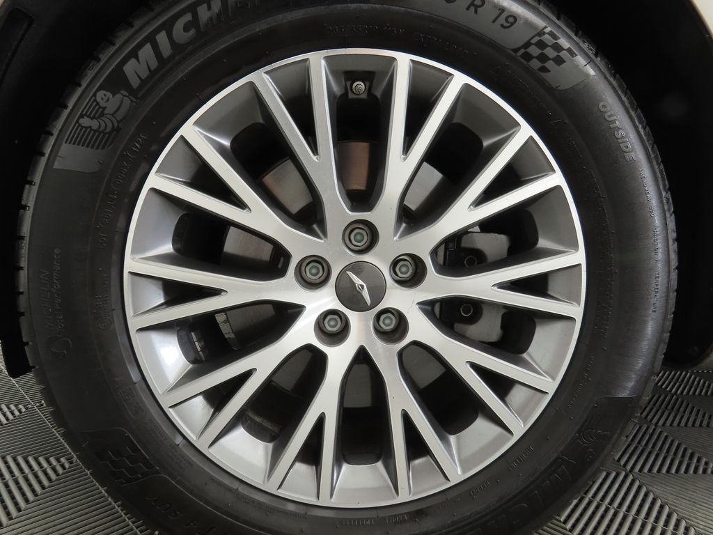 Thumbnail: 2021 Genesis GV80 - 30