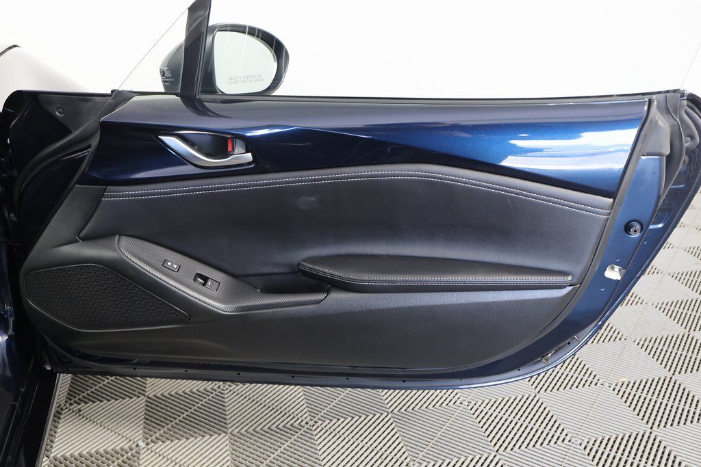 Thumbnail: 2025 Mazda MX-5 Miata - 14