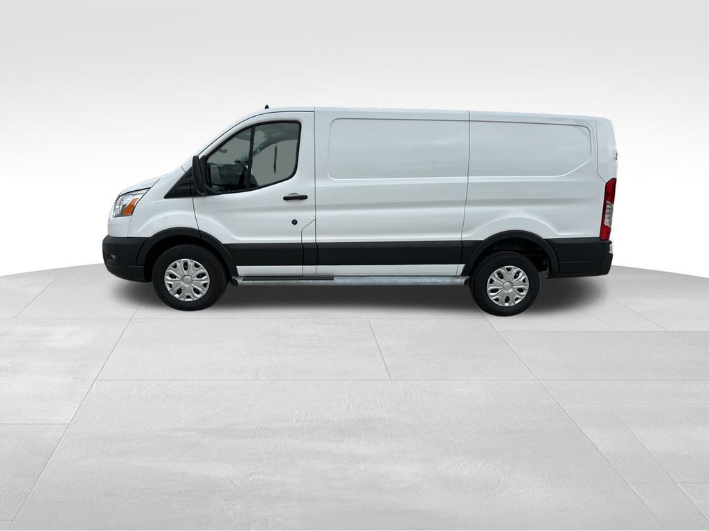 2022 Ford Transit-250 Base 5