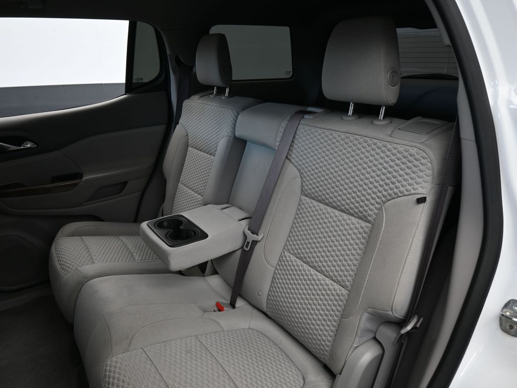 Used 2019 Summit White GMC SLE-2 image 34