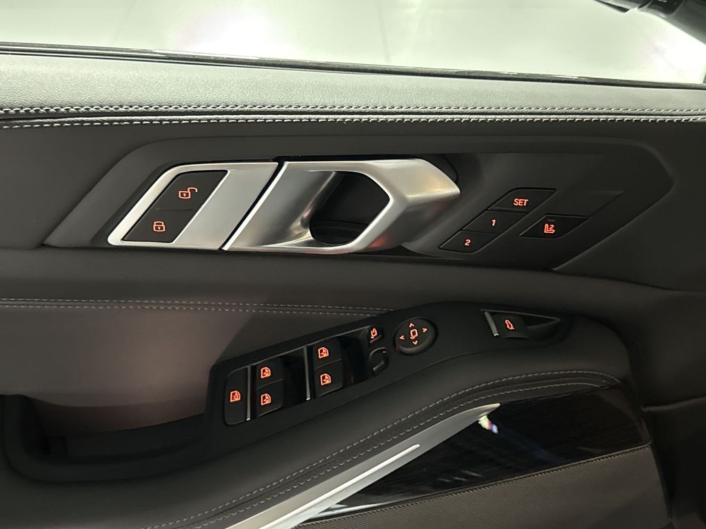 Thumbnail: 2026 BMW X5 - 13