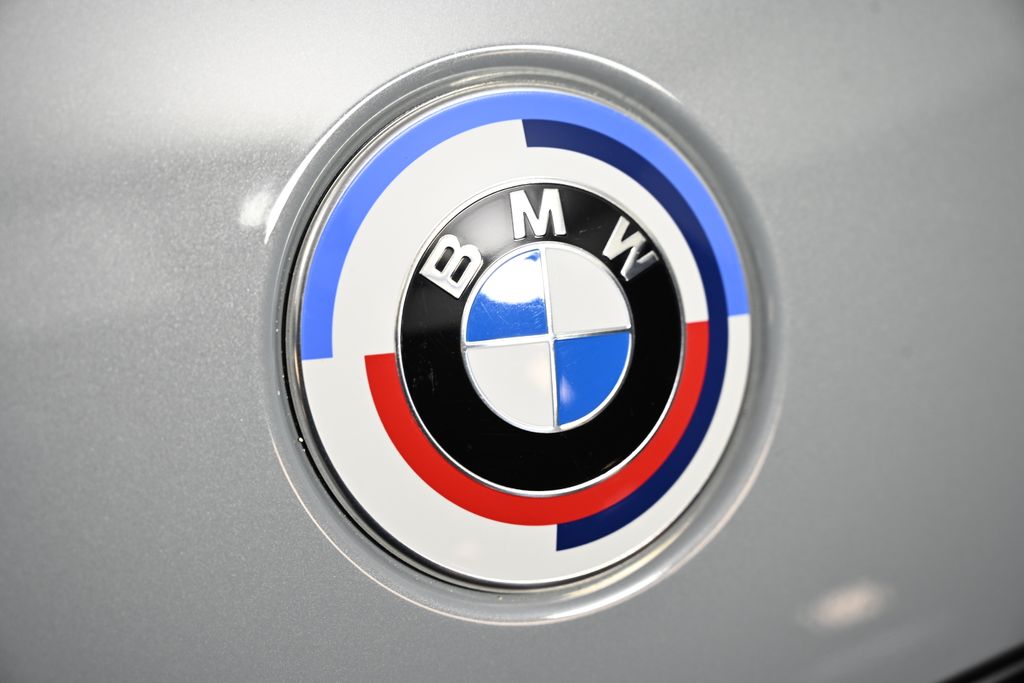 Thumbnail: 2023 BMW M8 - 21