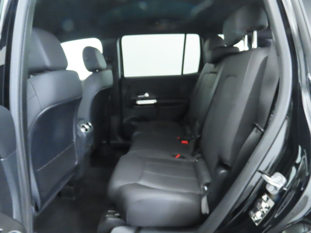 Thumbnail: 2025 Mercedes-Benz GLB - 21