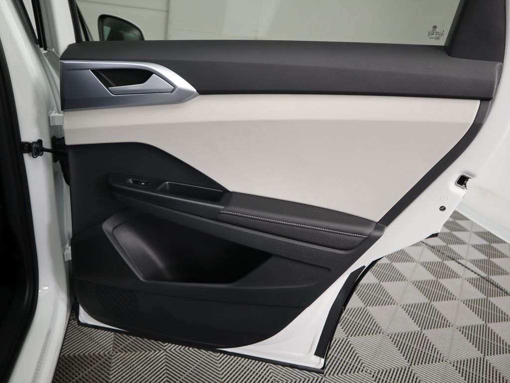 Thumbnail: 2025 Volkswagen Taos - 27