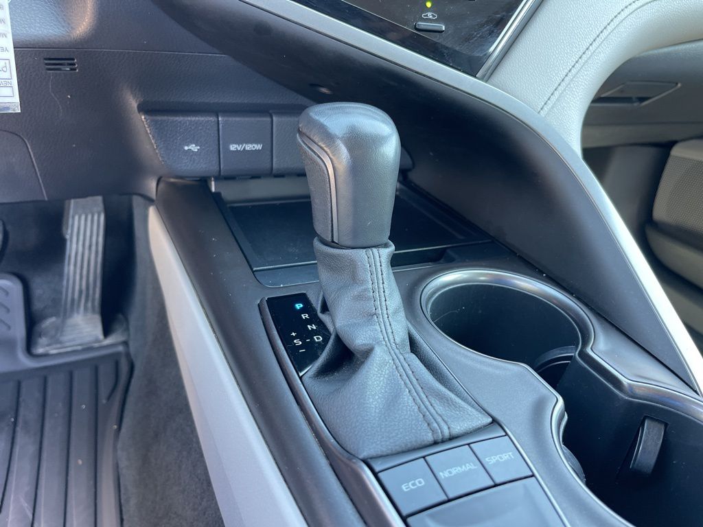 Camry SE