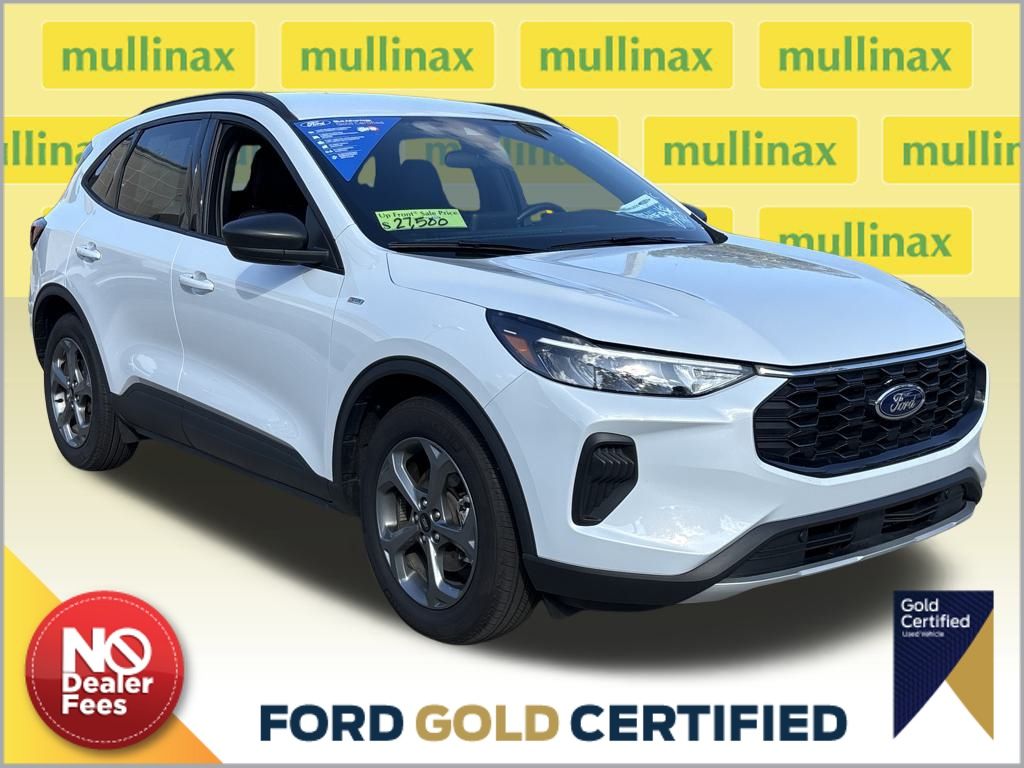 2025 Ford Escape ST-Line's photo