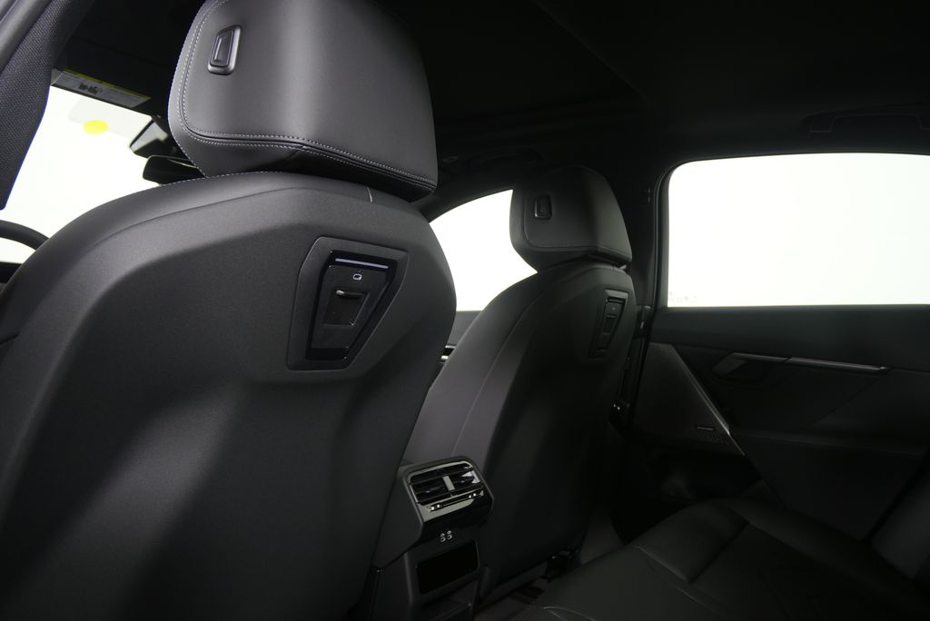 Thumbnail: 2026 BMW 5 Series - 16