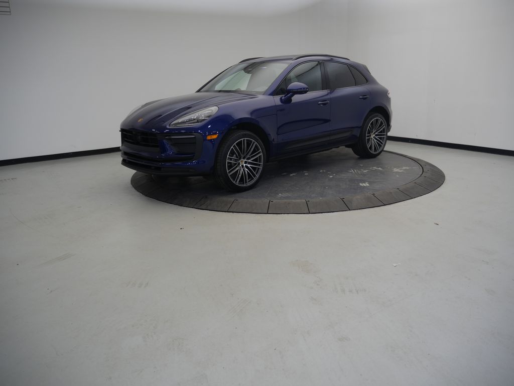 Thumbnail: 2026 Porsche Macan - 1