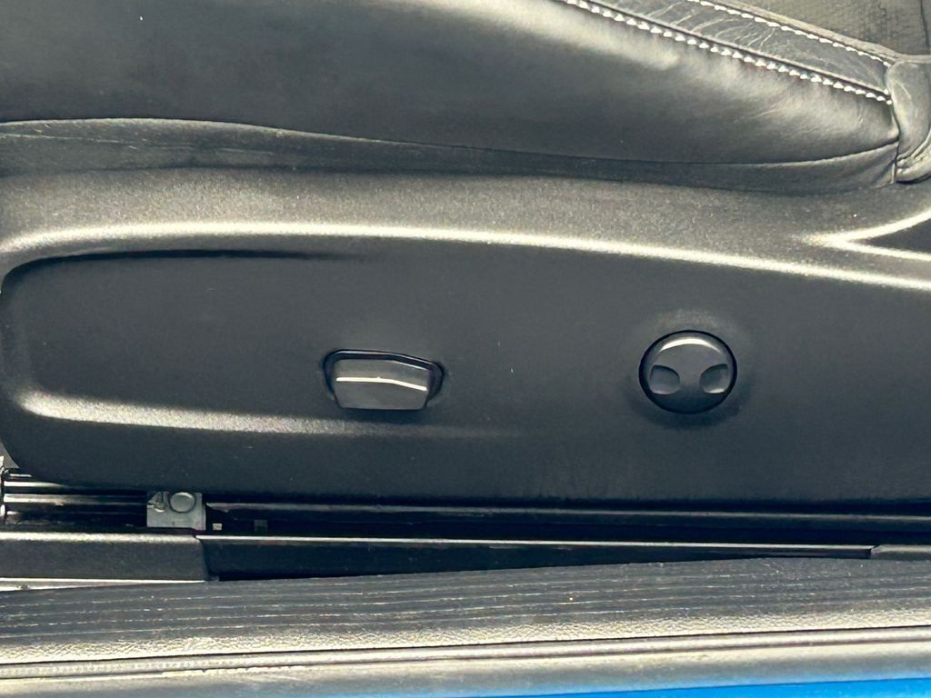 Used 2023 B5 Blue Pearlcoat Dodge R/T image 12