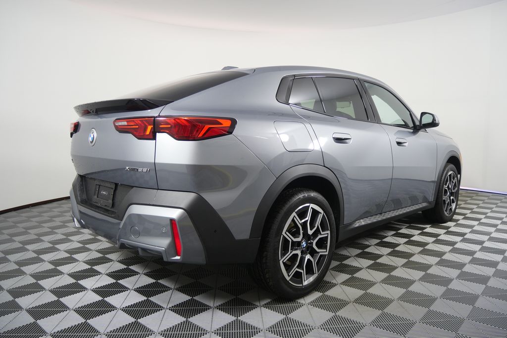 Thumbnail: 2025 BMW X2 - 3