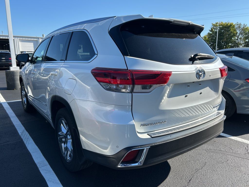 Thumbnail: 2019 Toyota Highlander - 2