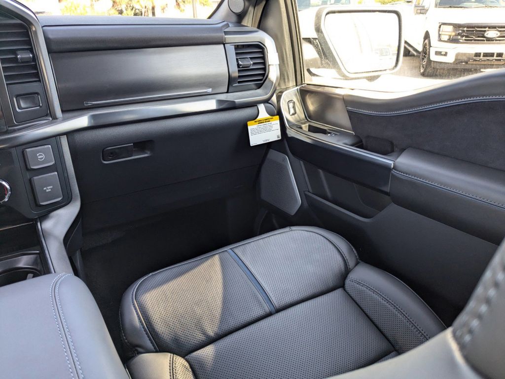 2025 Ford F-150 Platinum