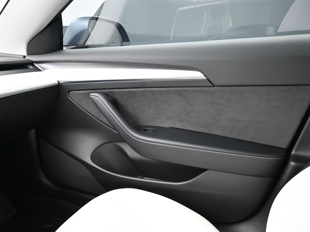 2021 Tesla Model 3 Standard Range Plus Rear-Wheel Drive