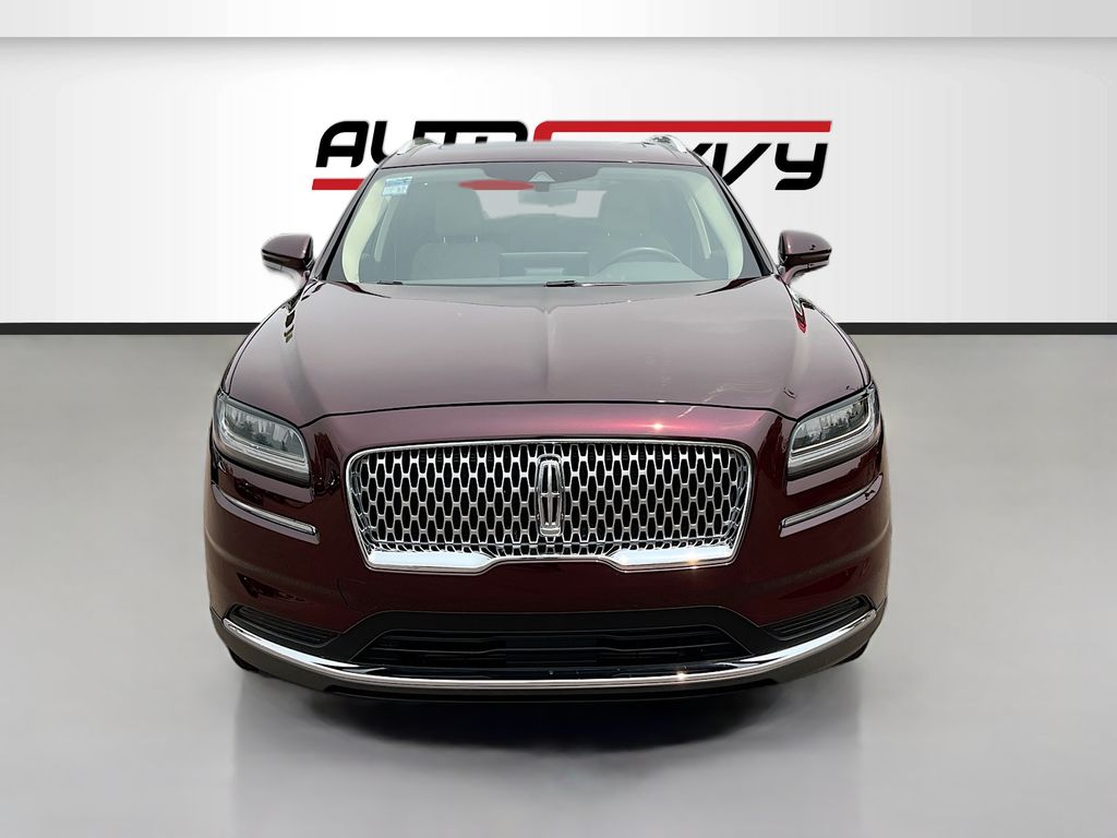 Used 2023 Red Lincoln Reserve image 2