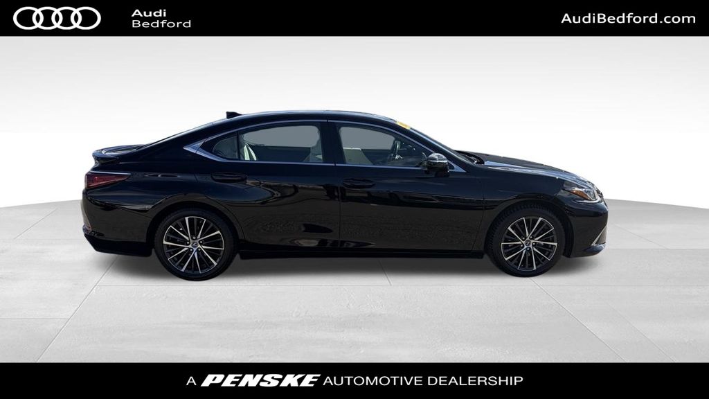 Thumbnail: 2024 Lexus ES - 7