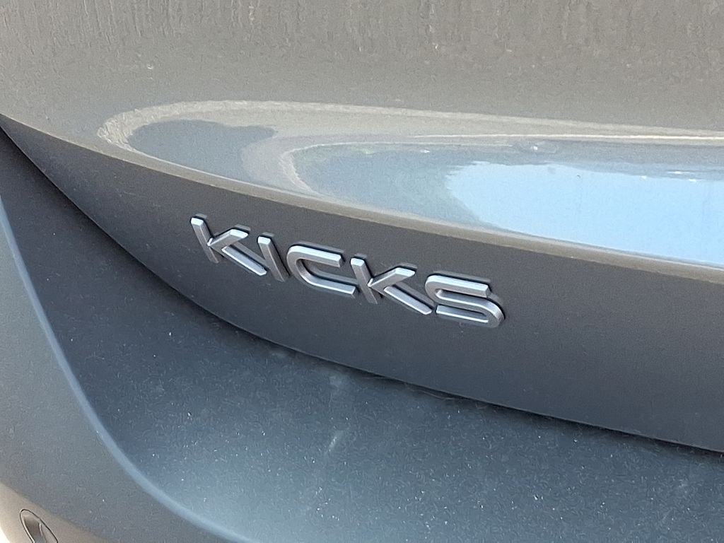Thumbnail: 2025 Nissan Kicks - 11