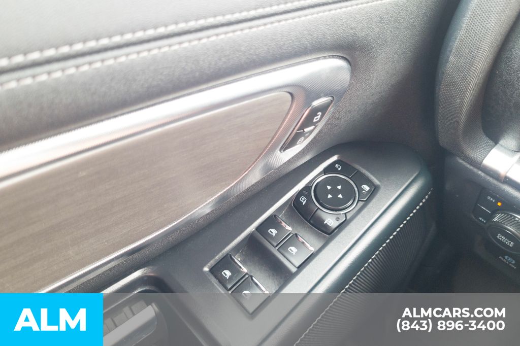 Used 2025 White Ford Platinum image 33