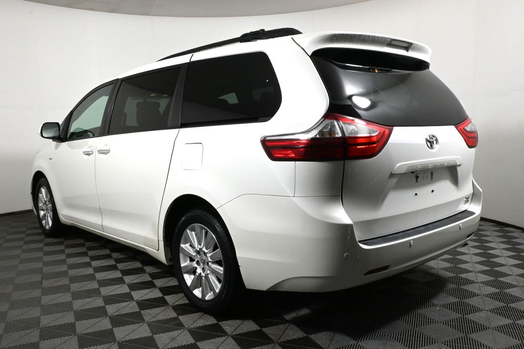 2016 Toyota Sienna XLE Premium 5