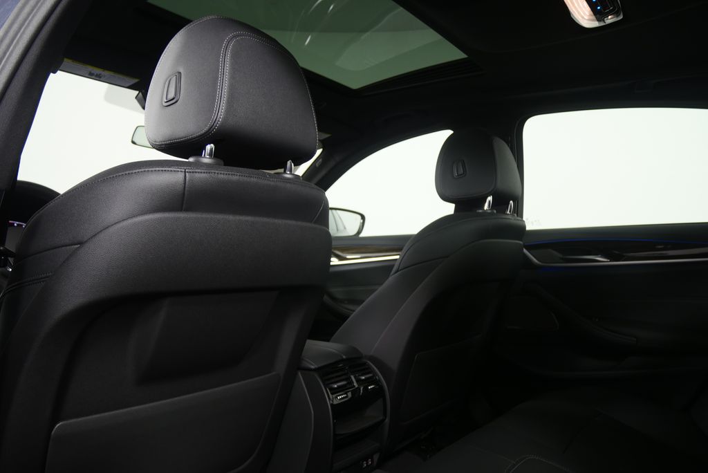 Thumbnail: 2023 BMW 5 Series - 19