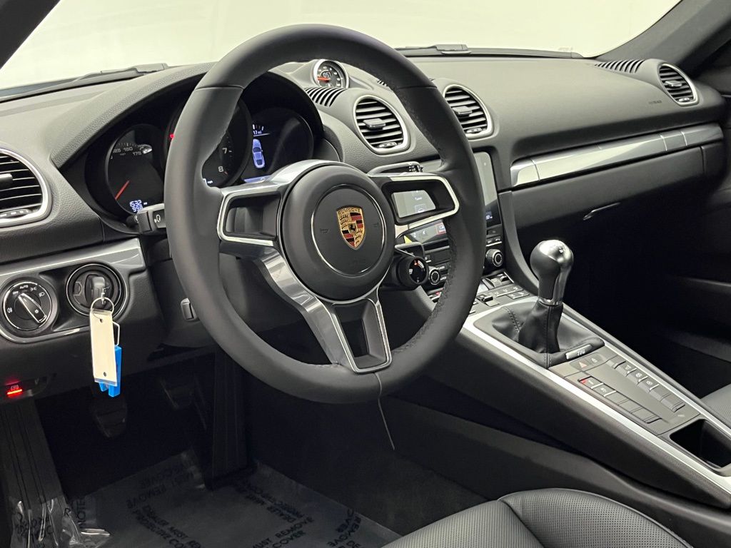 2023 Porsche 718 Cayman  4