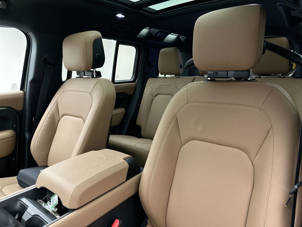 Thumbnail: 2026 Land Rover Defender - 18