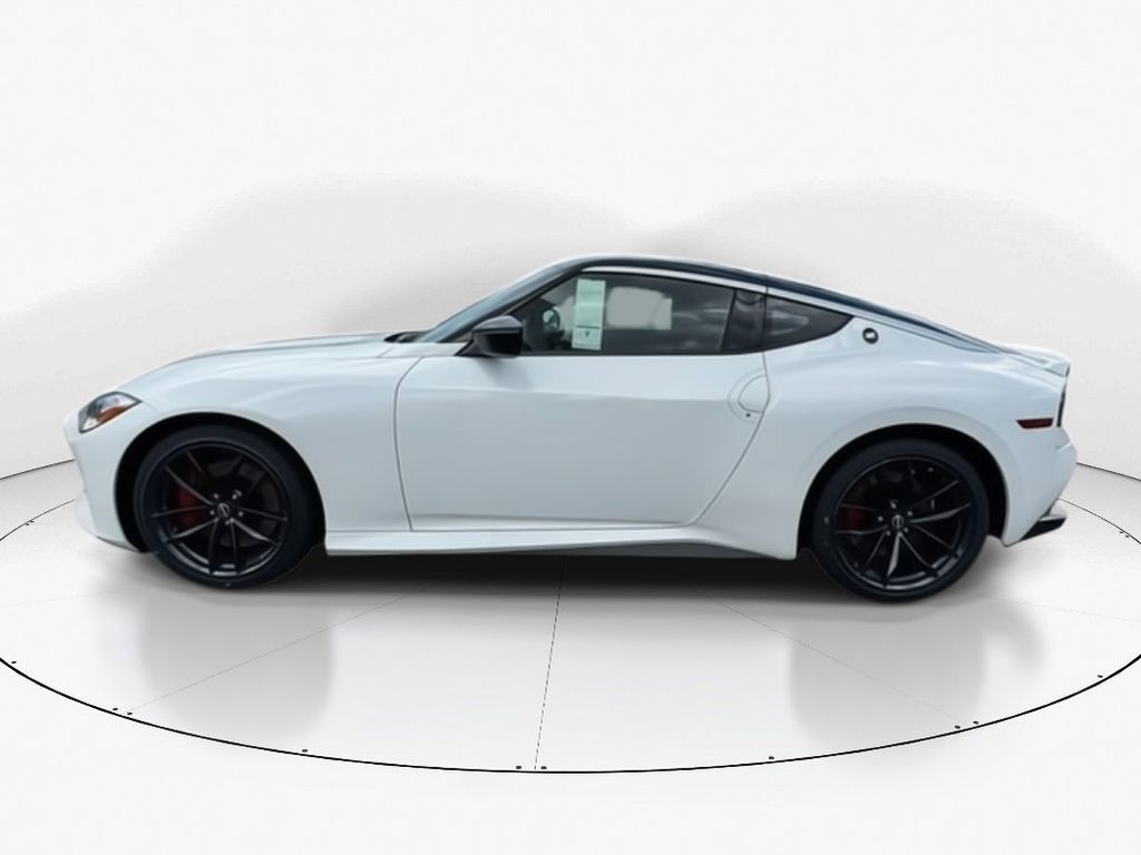 2025 Pearl White Tricoat/Super Black Nissan Z Performance RWD Coupe