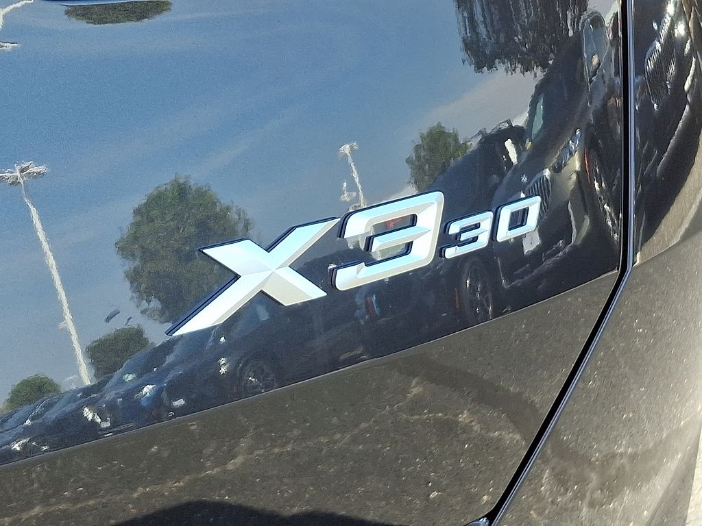 Thumbnail: 2026 BMW X3 - 11