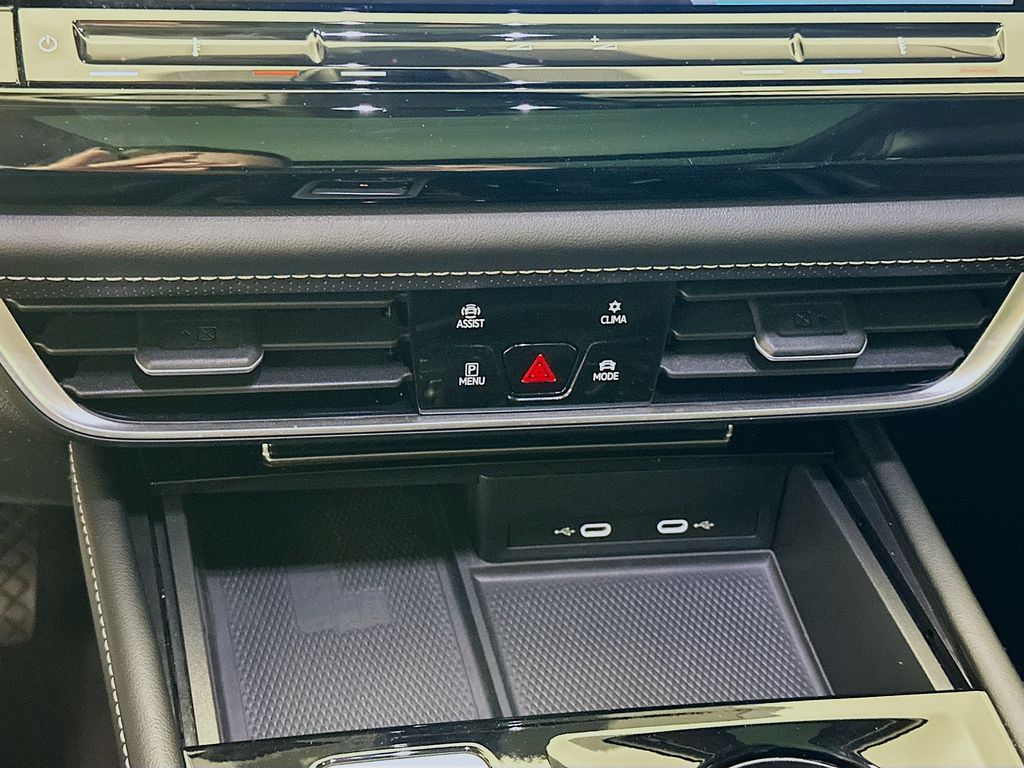 Thumbnail: 2024 Volkswagen Atlas - 15