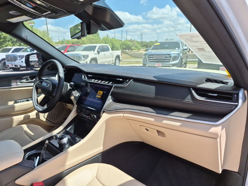 Used Car 2024 Jeep Grand Cherokee  Limited For Sale Under $40,000 In Austin, Texas