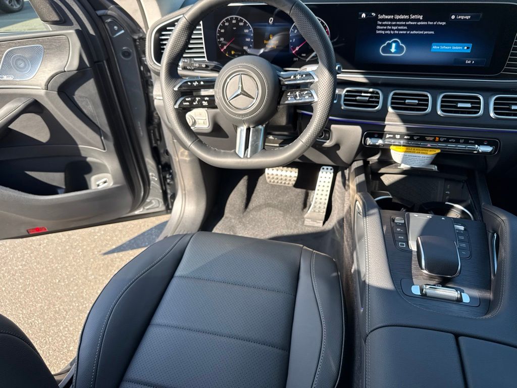 Thumbnail: 2026 Mercedes-Benz GLS - 25