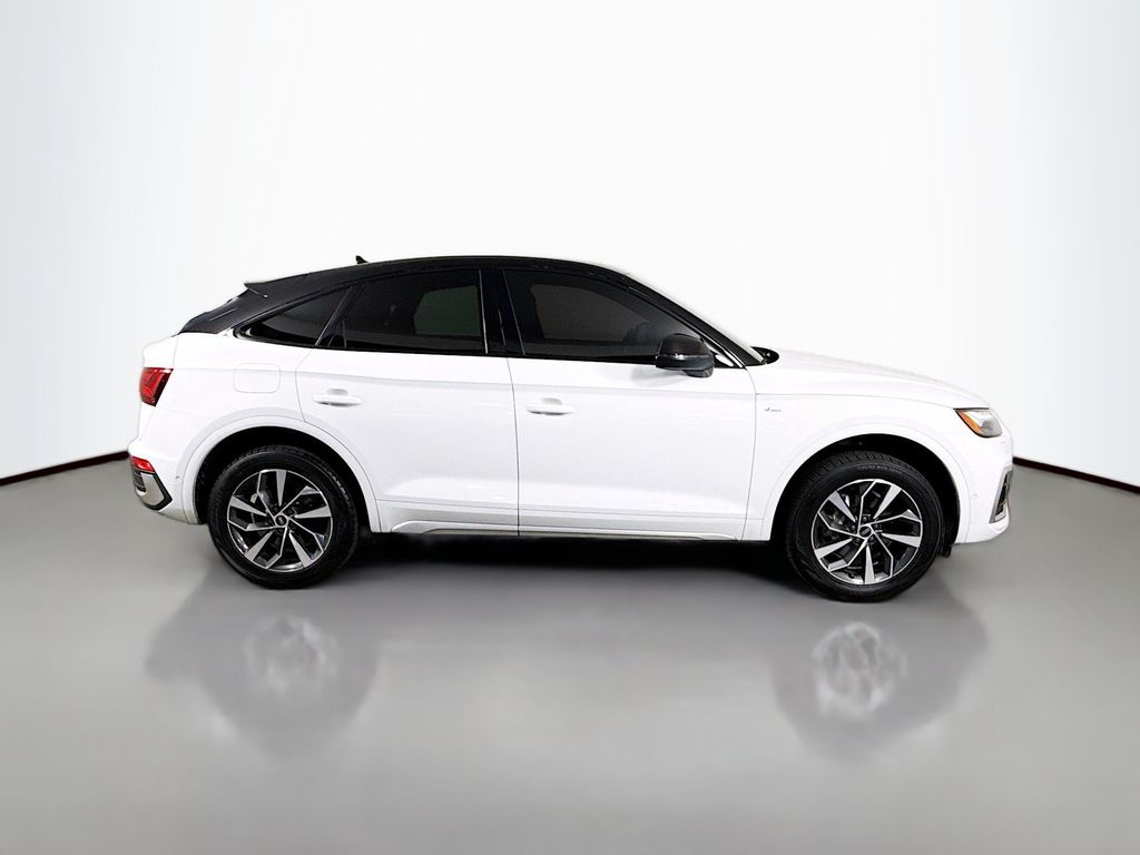 Thumbnail: 2022 Audi Q5 - 4