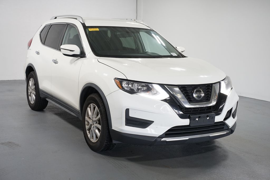 Thumbnail: 2018 Nissan Rogue - 3