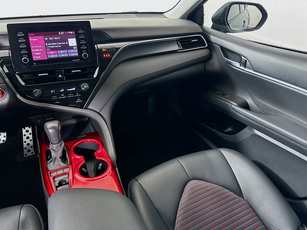 Thumbnail: 2021 Toyota Camry - 22