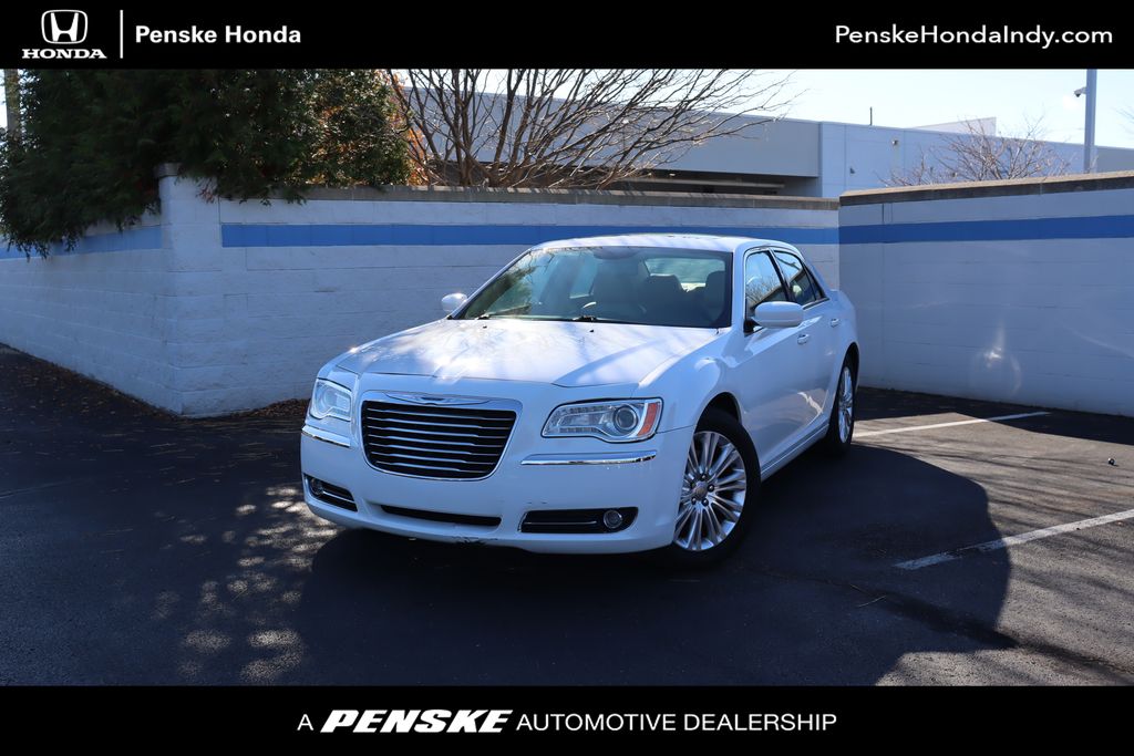 2014 Chrysler 300 Base -
                Indianapolis, IN