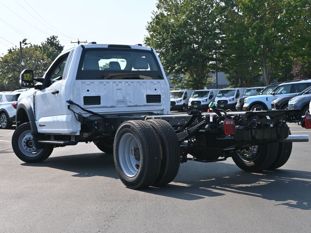 2026 Ford F-550 photo 3