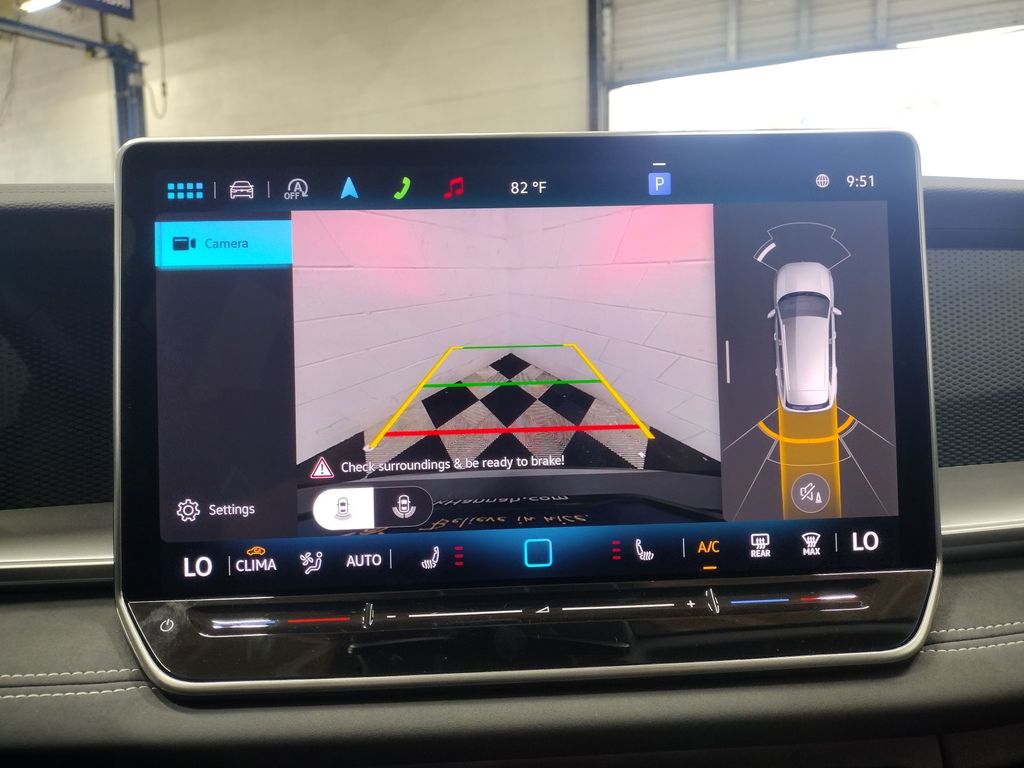 2025 Volkswagen Tiguan 2.0T SE