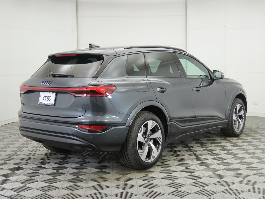 Thumbnail: 2025 Audi Q6 e-tron - 5