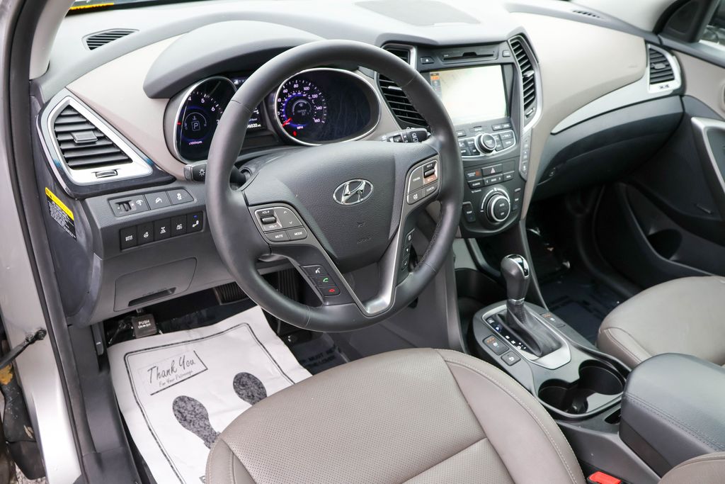 2015 Hyundai Santa Fe GLS 3